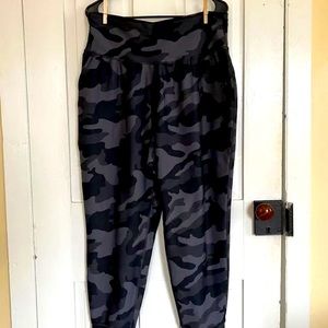FREE Jogger Camo Leggings